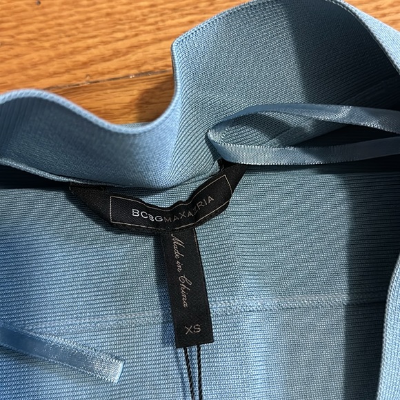 Bcbg skirt - Picture 4 of 4